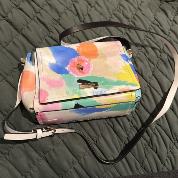 Kate Spade Avva Arbour Hill Flagstripe cross body bag - Picture 3 of 3